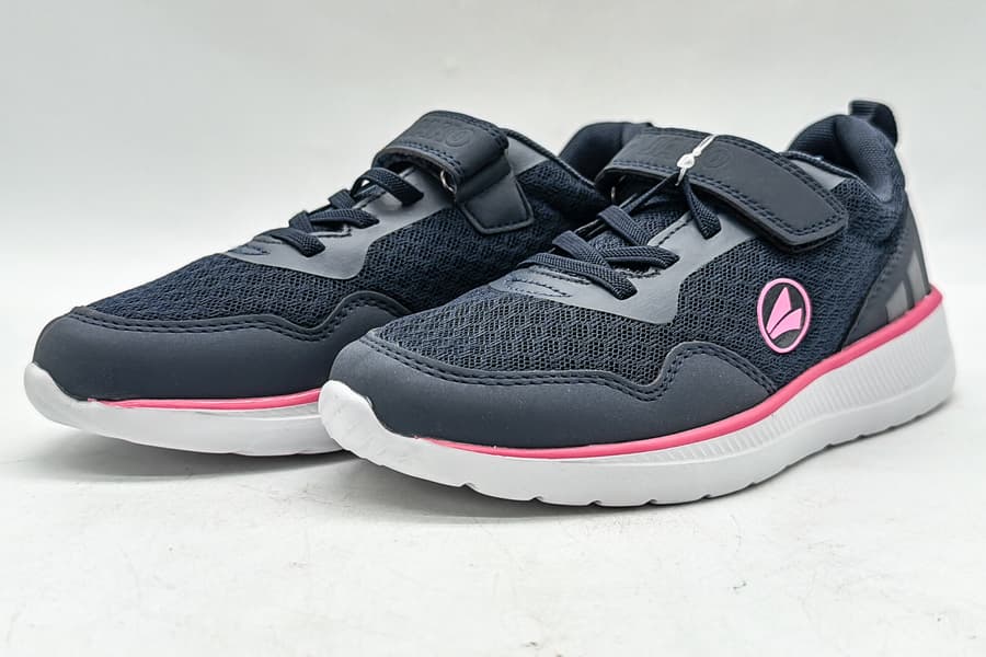 Paar Kinderschuhe Jako, Gr. 33
